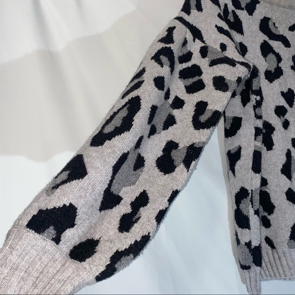 Entro Leopard Sweater Women’s Medium - Picture 3 of 8